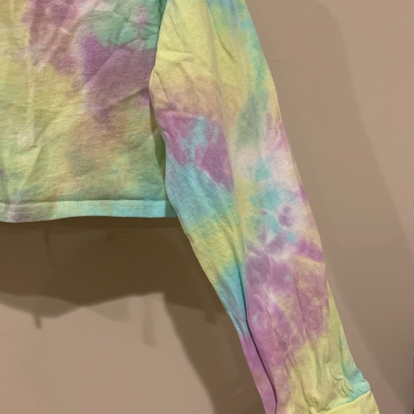 💕Tie dye crop top hoodie - Picture 2 of 3